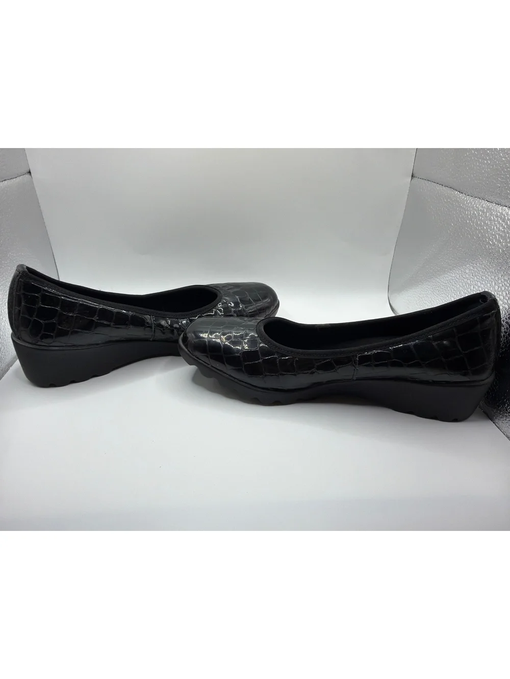 Josef Seibel Women's Black Croc-Embossed Leather Wedge Shoes Size 6.5
